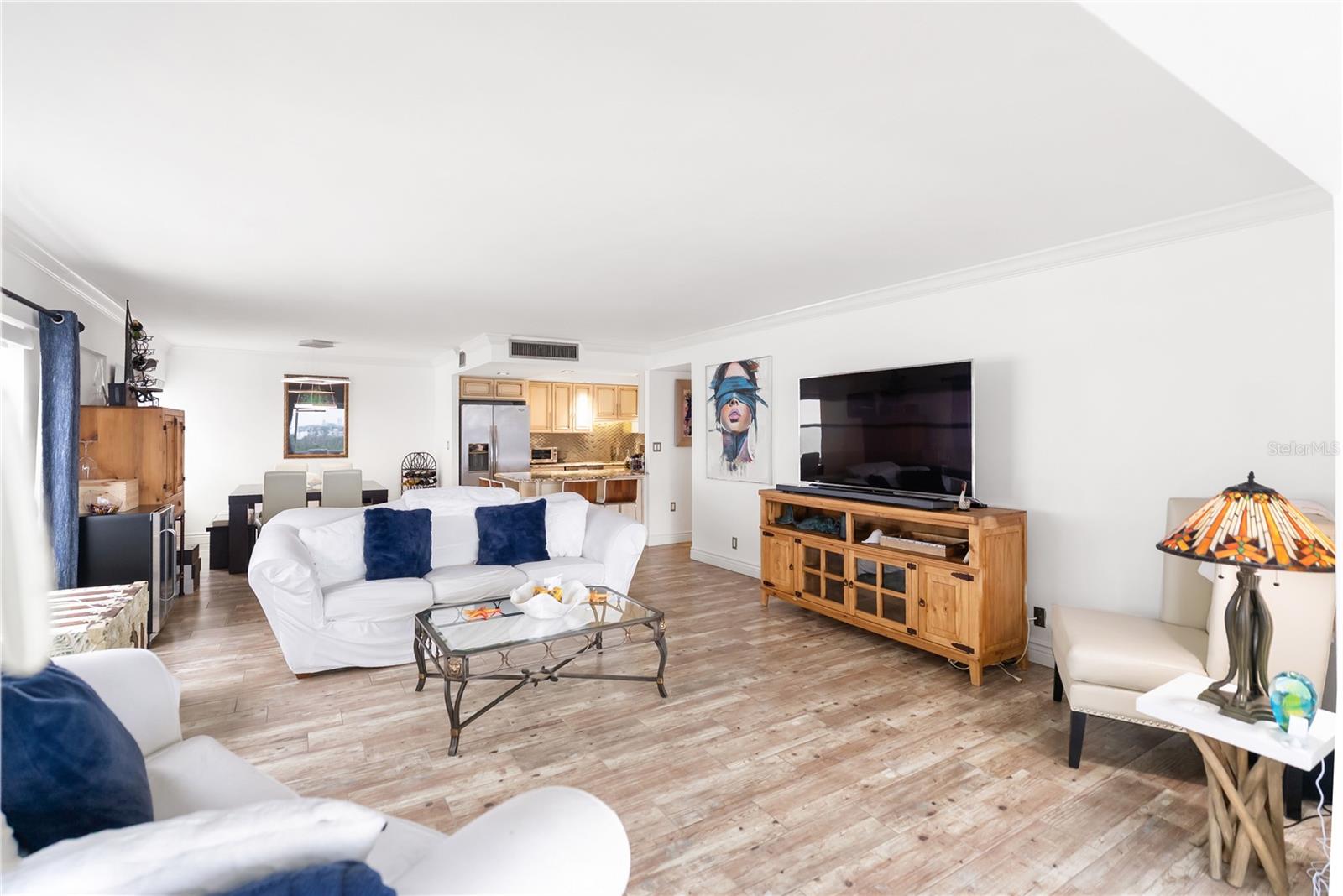 1750 Benjamin Franklin Dr #6g Property Photo 34