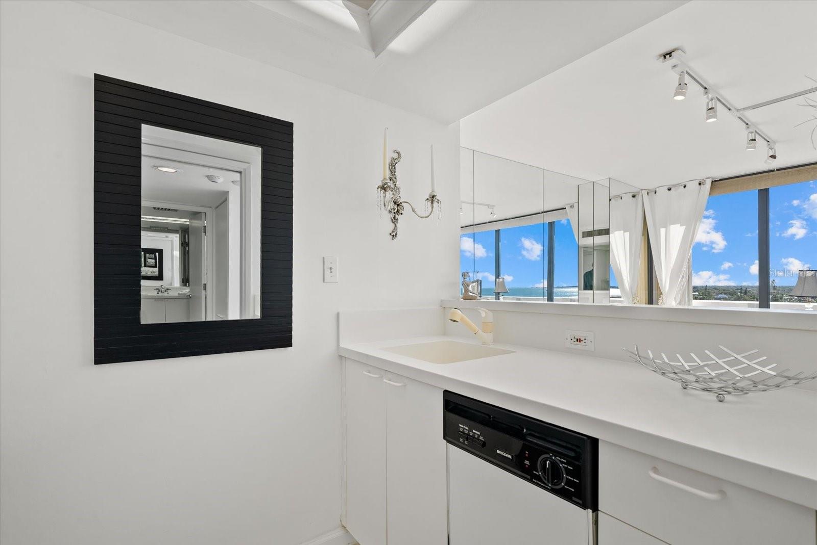 5400 Ocean Blvd #8-05 Property Photo 15