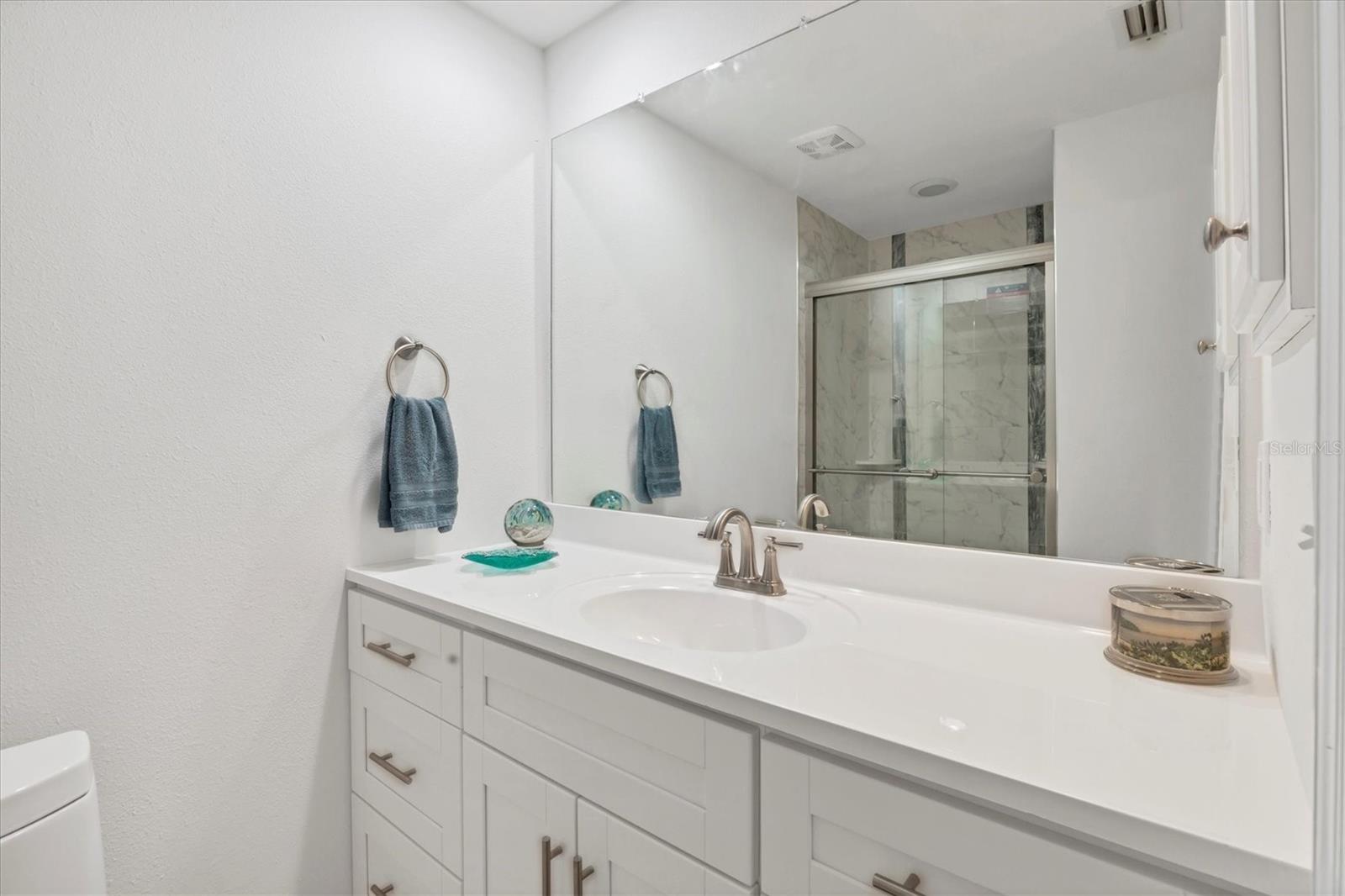 500 S Washington Dr #3a Property Photo 17