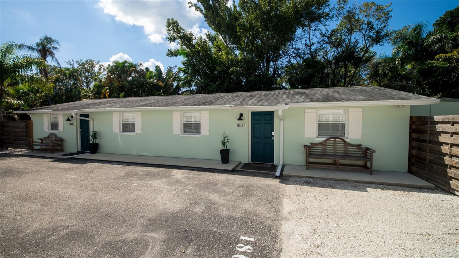 1805 IVANHOE ST Property Photo 1
