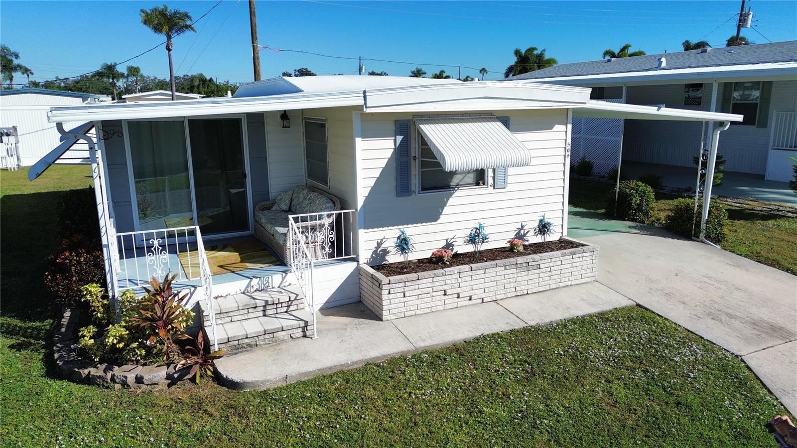 504 49TH C AVENUE DR E Property Photo 1