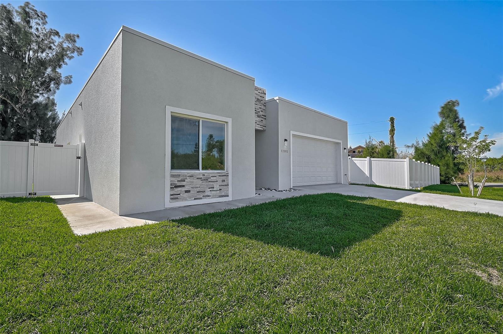 12301 HARLAND ST Property Photo 1