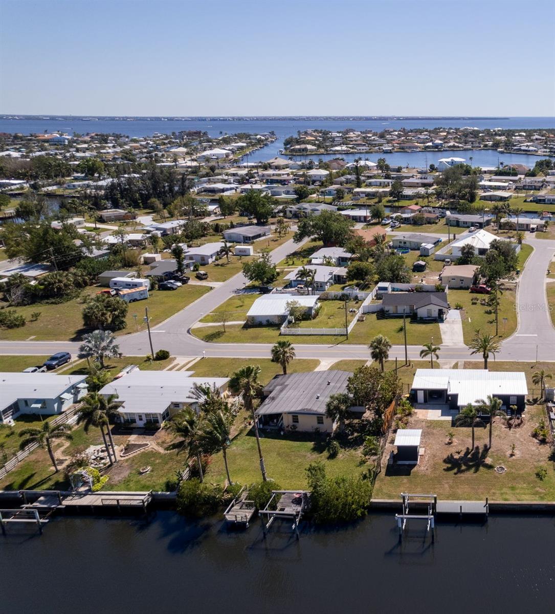 125 Palmetto Cir Ne Property Photo 2