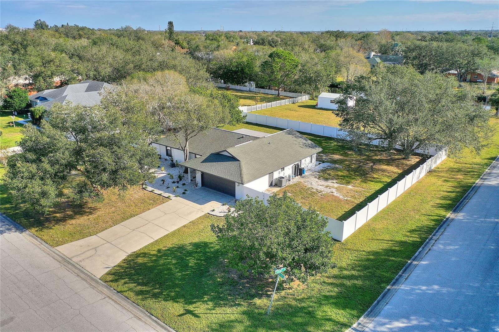 2054 Racimo Dr Property Photo 2