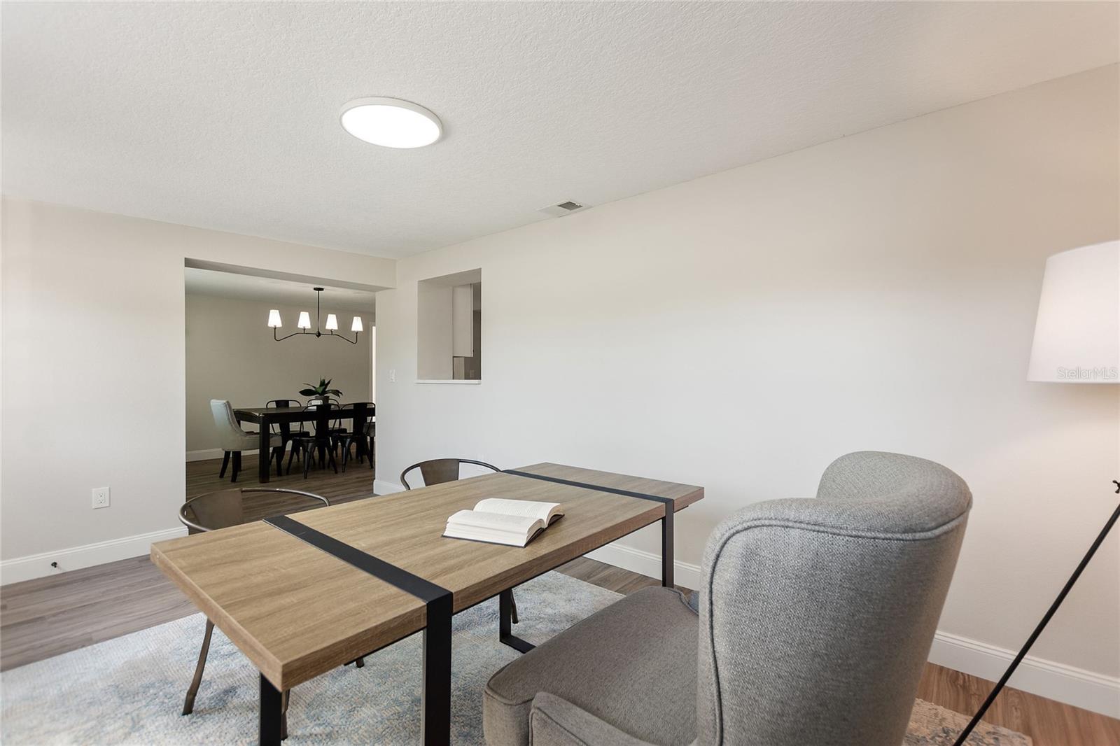 2054 Racimo Dr Property Photo 22