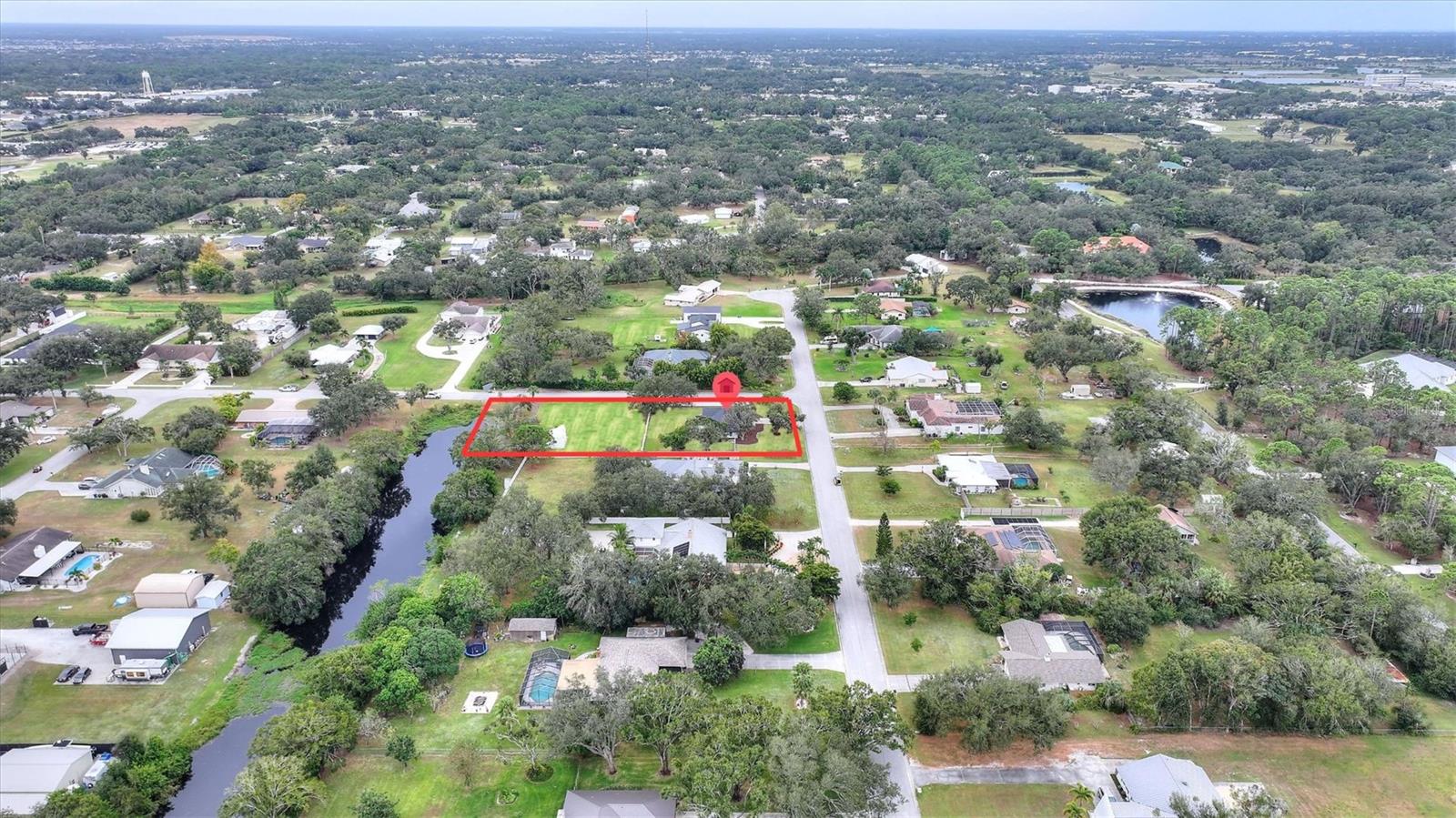 2054 Racimo Dr Property Photo 28