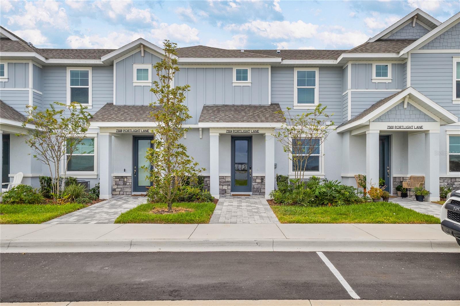 7304 Portlight Ln Property Photo 1