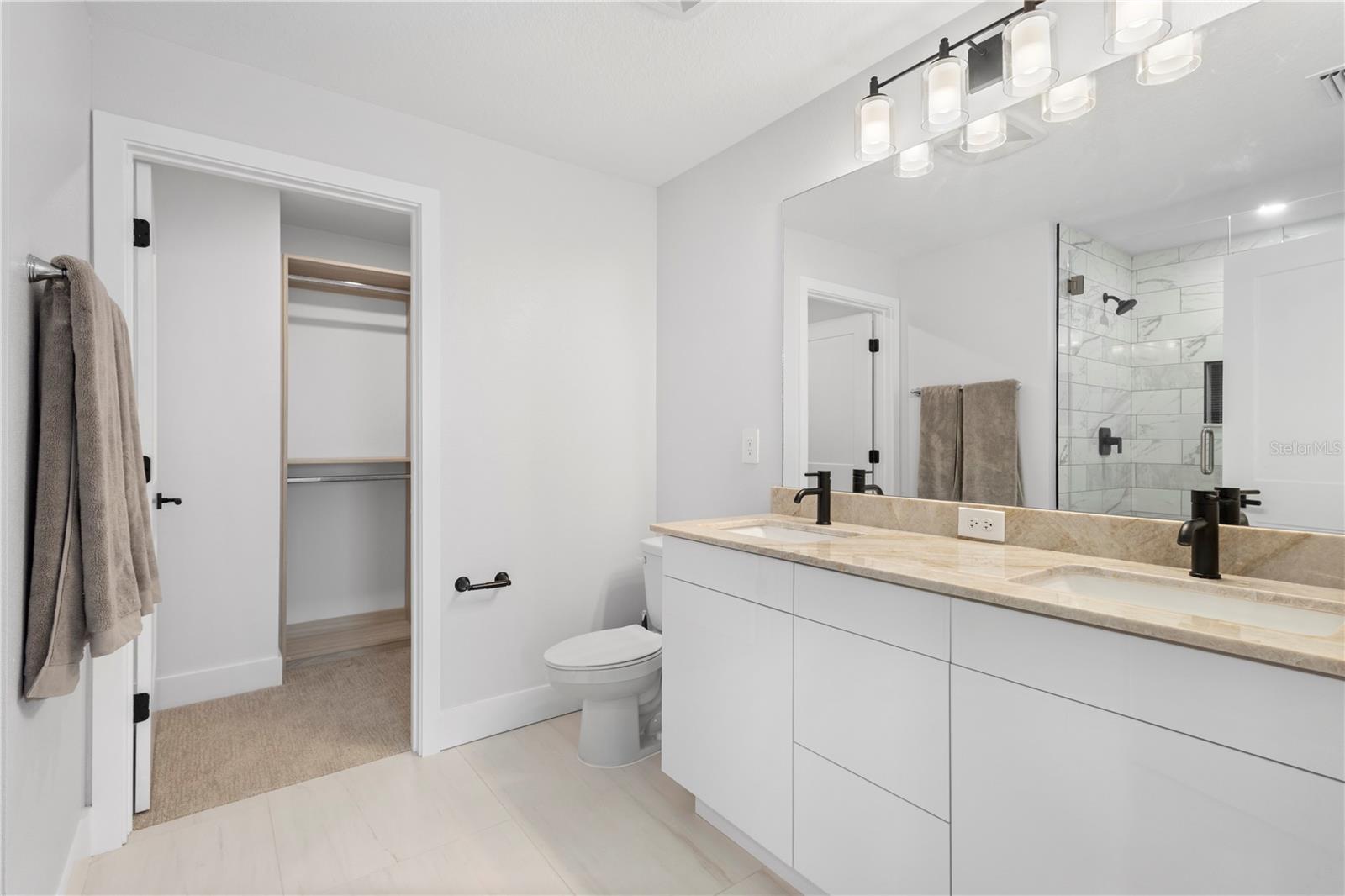 7304 Portlight Ln Property Photo 16