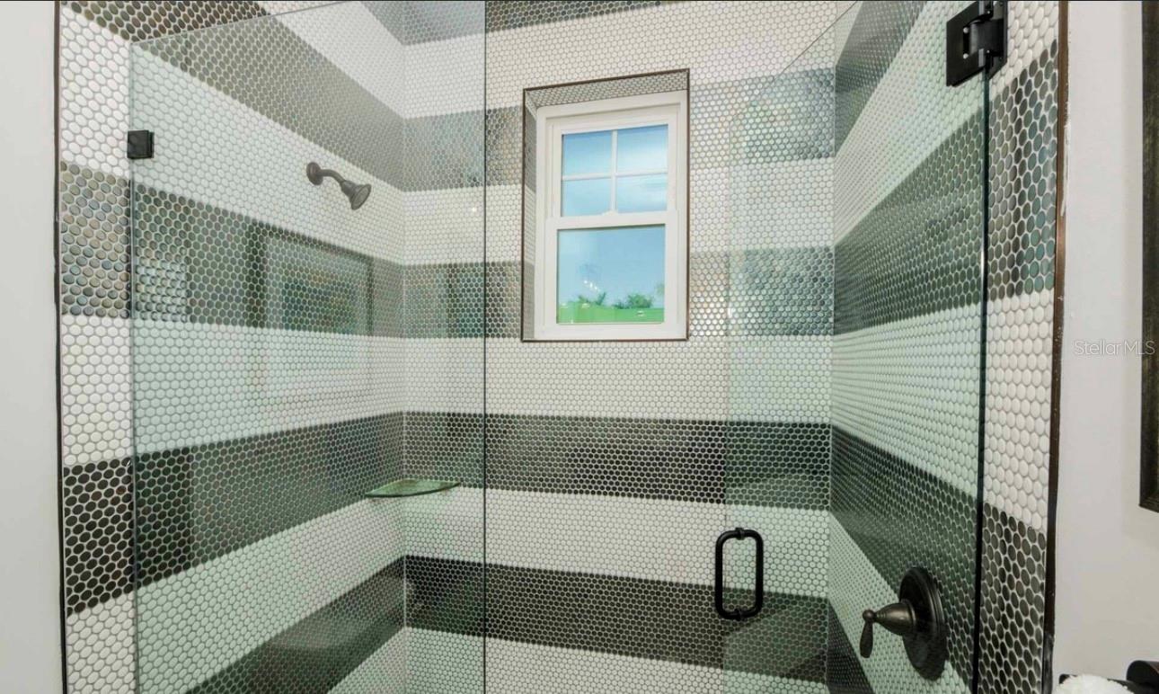 401 20th Pl Property Photo 28