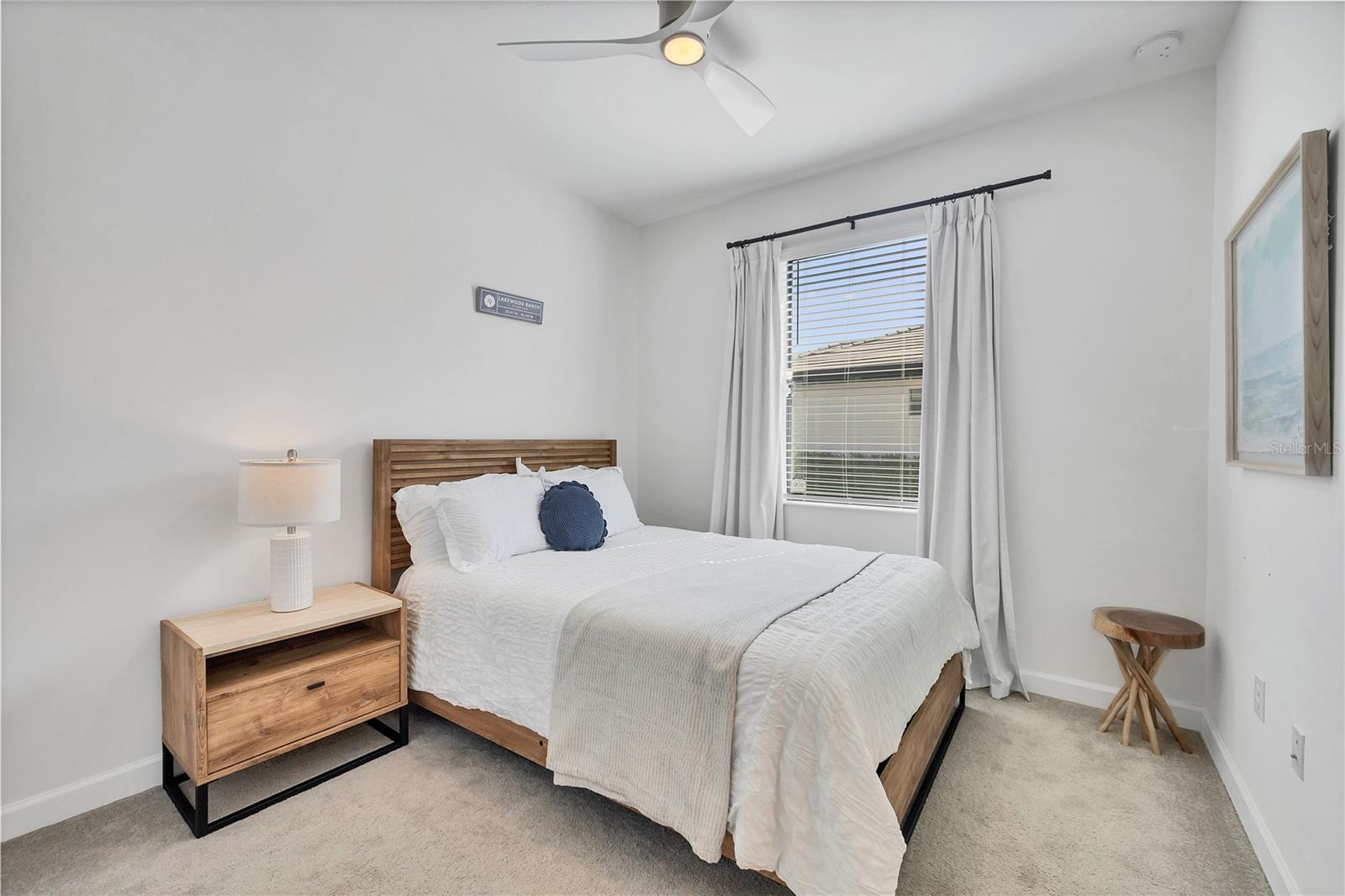 15716 Barefoot Beach Dr Property Photo 18