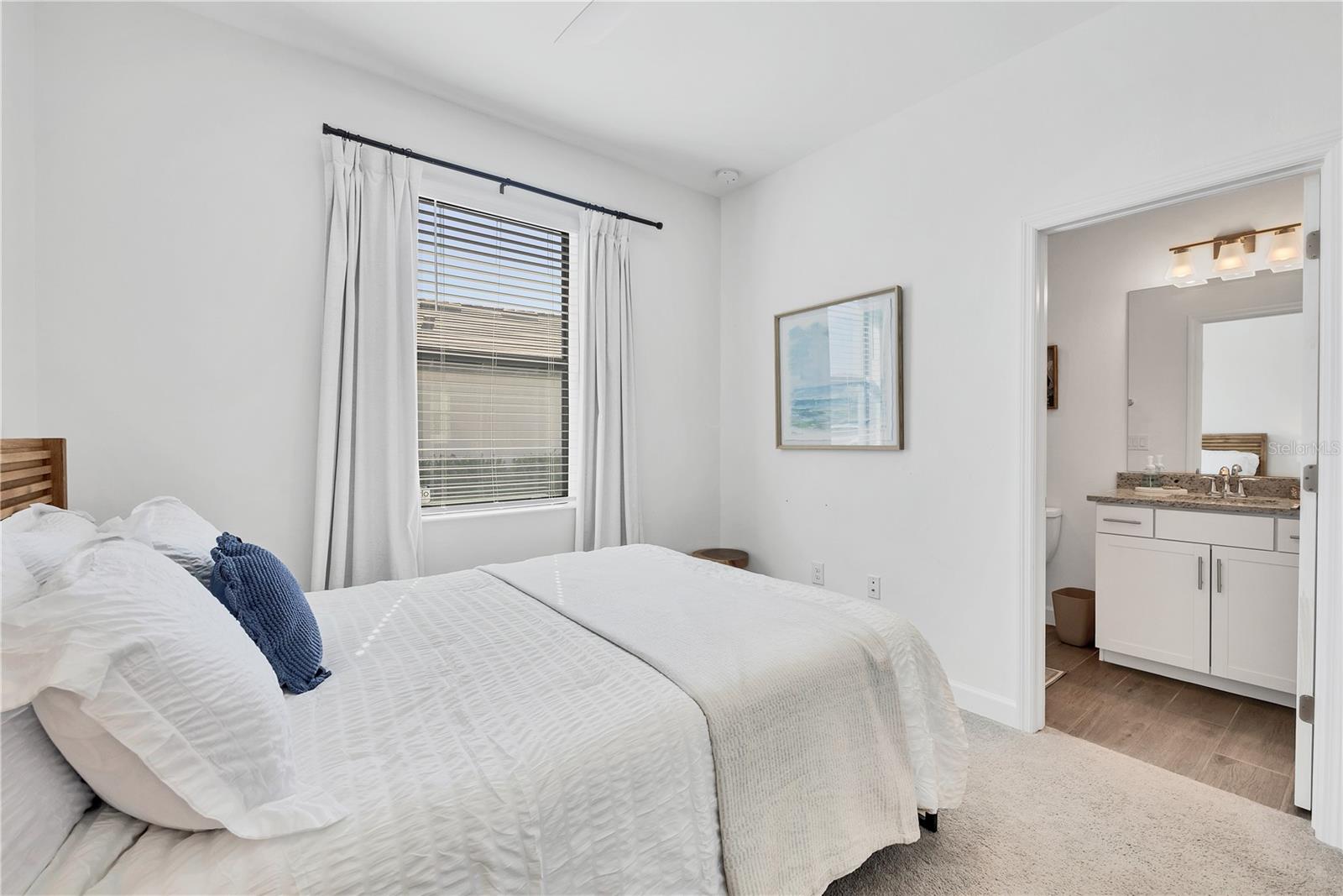 15716 Barefoot Beach Dr Property Photo 19