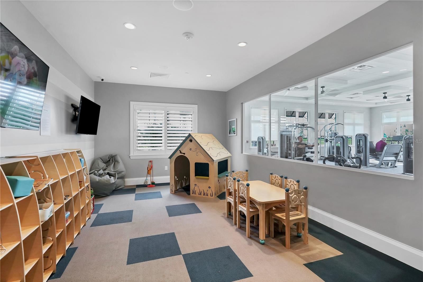 15716 Barefoot Beach Dr Property Photo 40