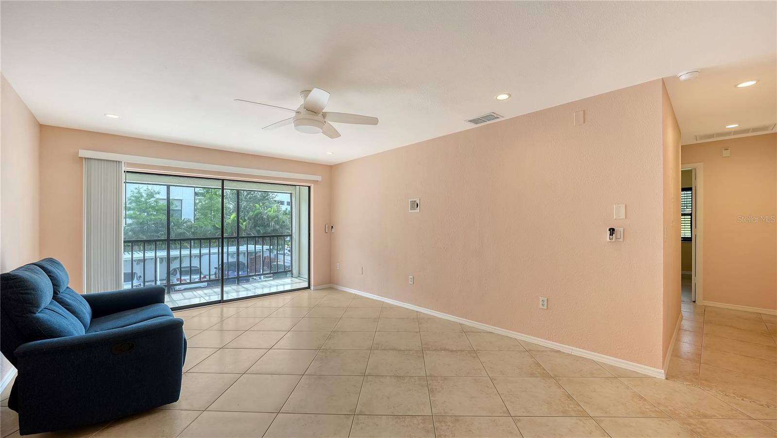 631 N Orange Ave #208 Property Photo 6