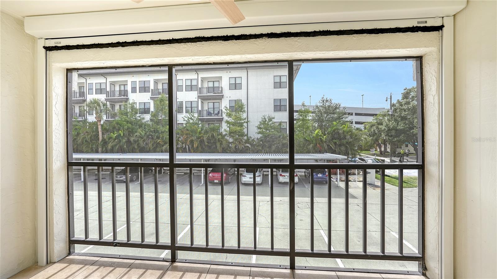 631 N Orange Ave #208 Property Photo 8