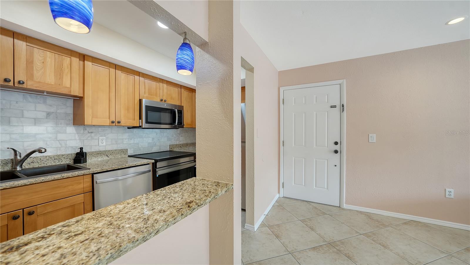 631 N Orange Ave #208 Property Photo 9