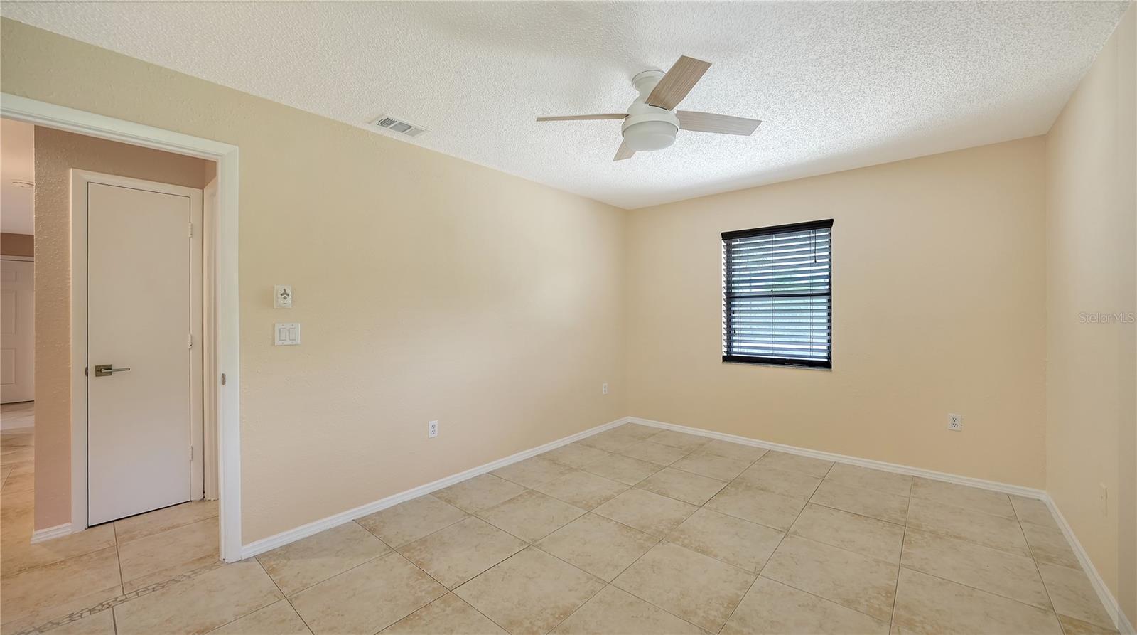 631 N Orange Ave #208 Property Photo 14