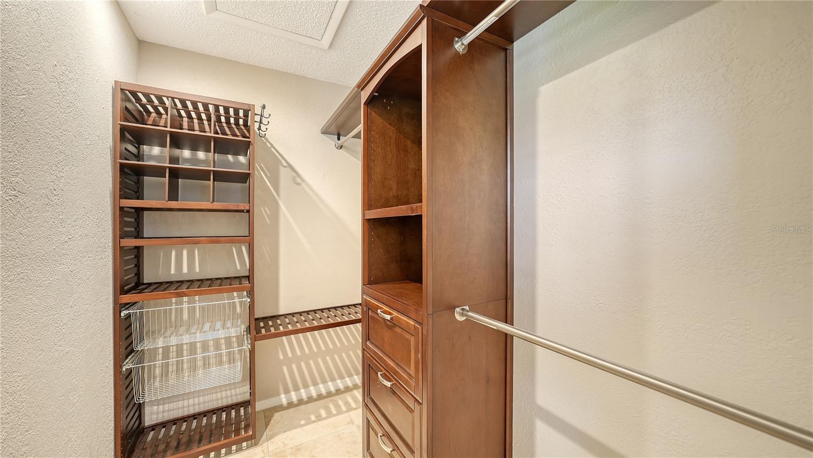 631 N Orange Ave #208 Property Photo 15