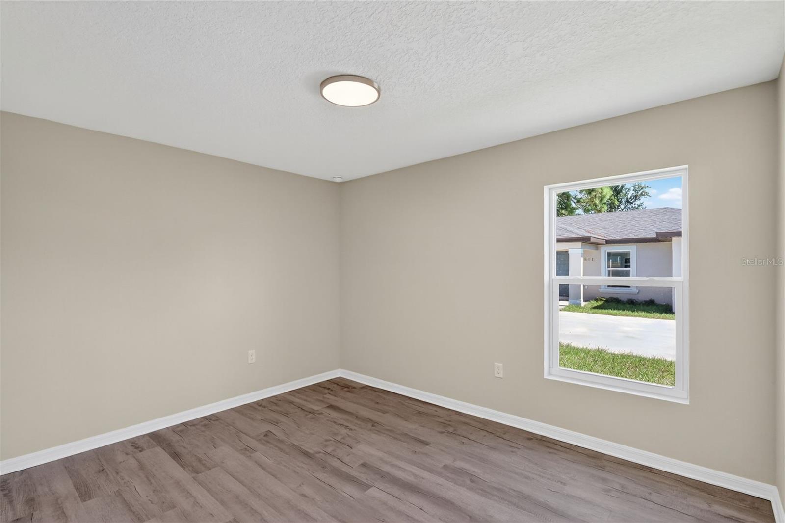 1505 8th Ave E Property Photo 14