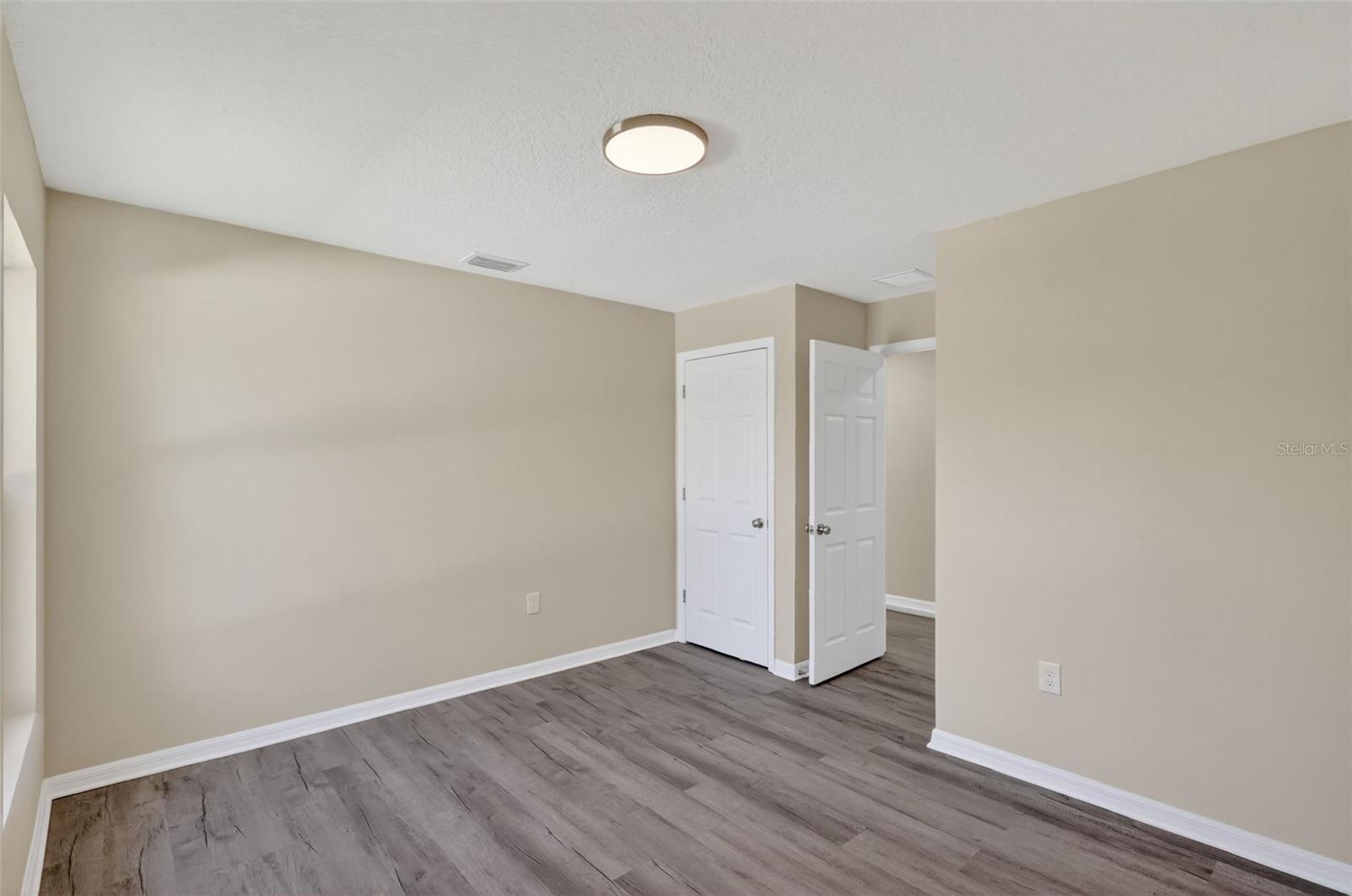 1505 8th Ave E Property Photo 16