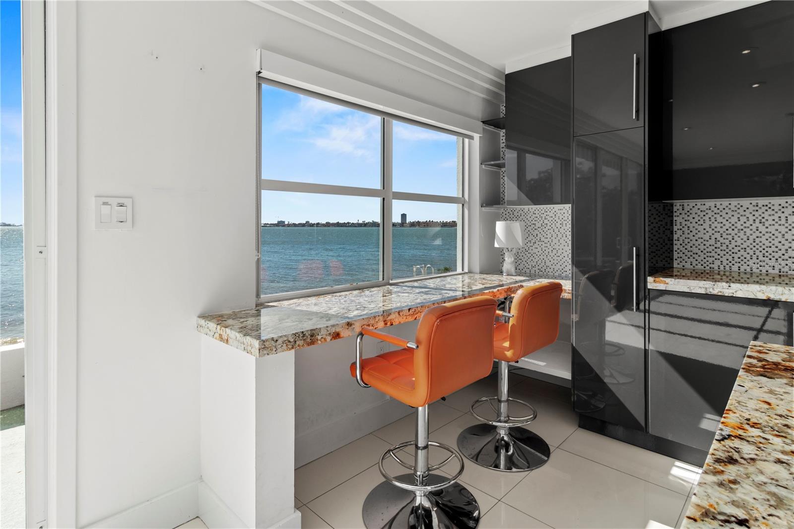 400 Golden Gate Pt #11 Property Photo 10