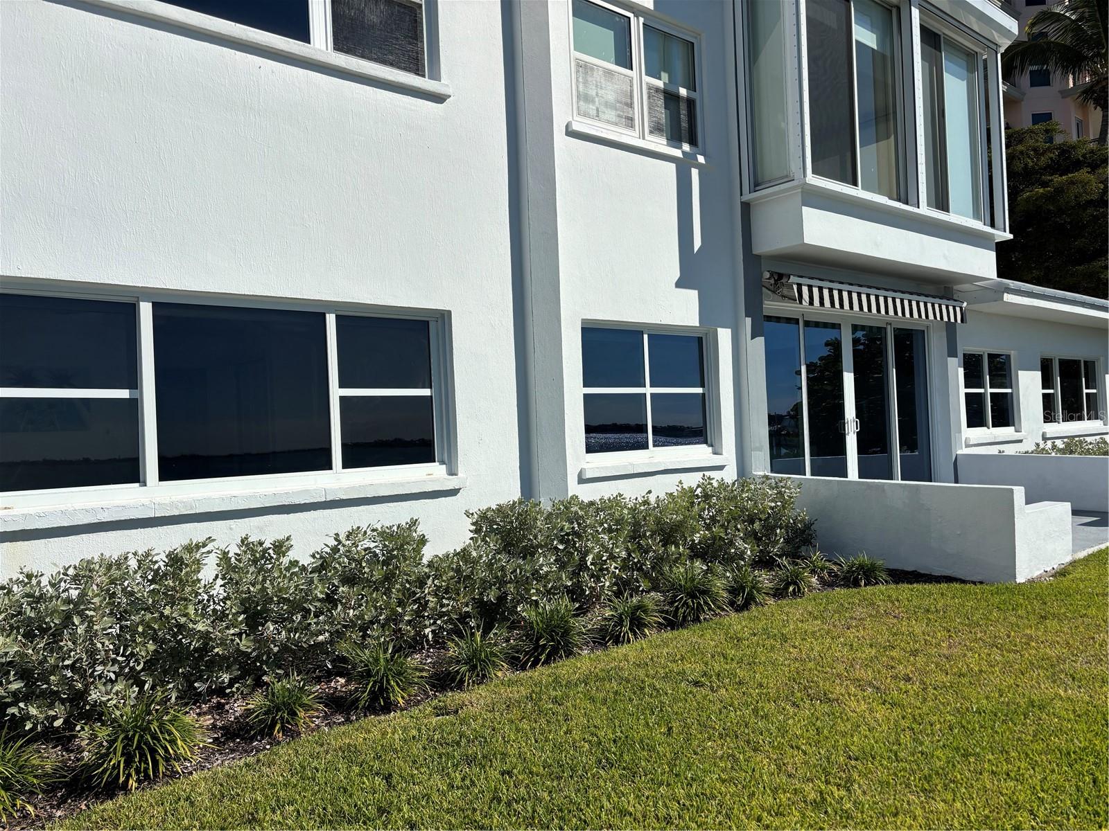 400 Golden Gate Pt #11 Property Photo 30