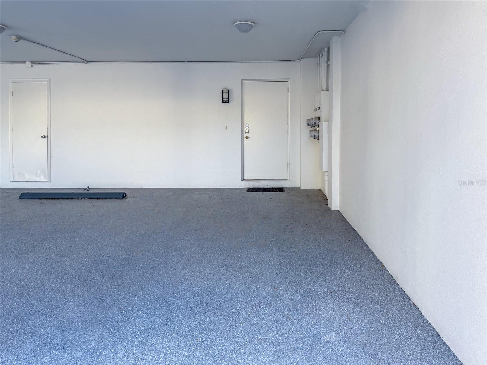 400 Golden Gate Pt #11 Property Photo 34