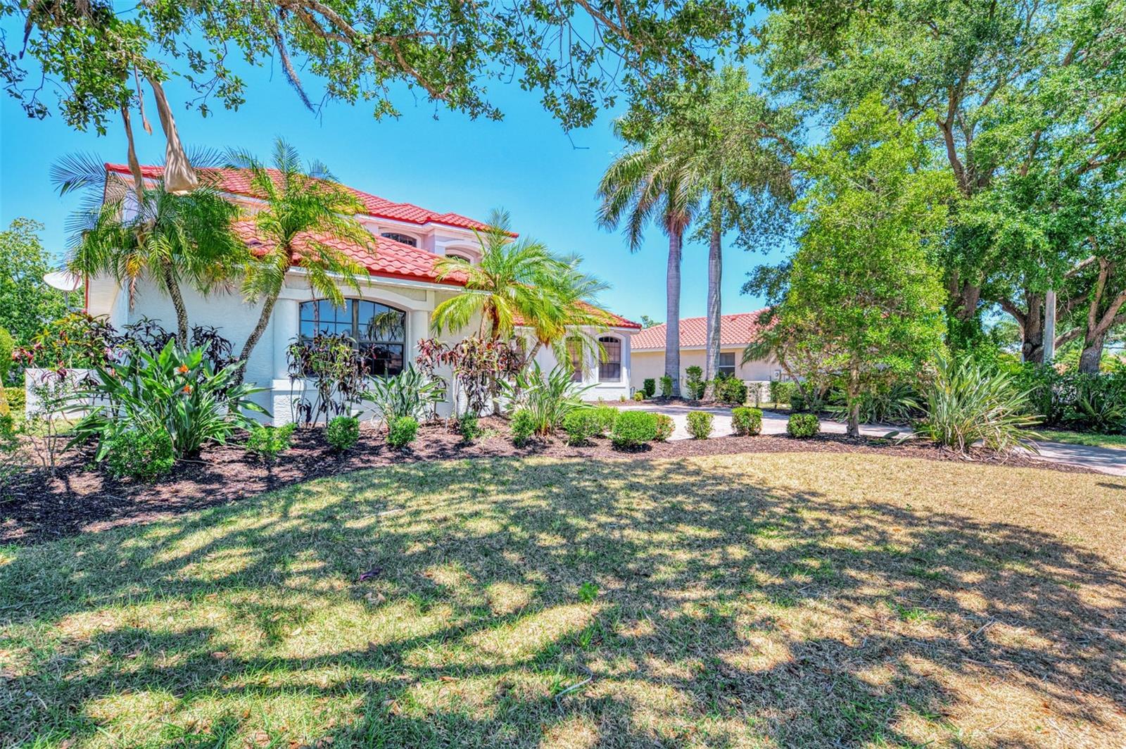 5684 Eastwind Dr Property Photo 4