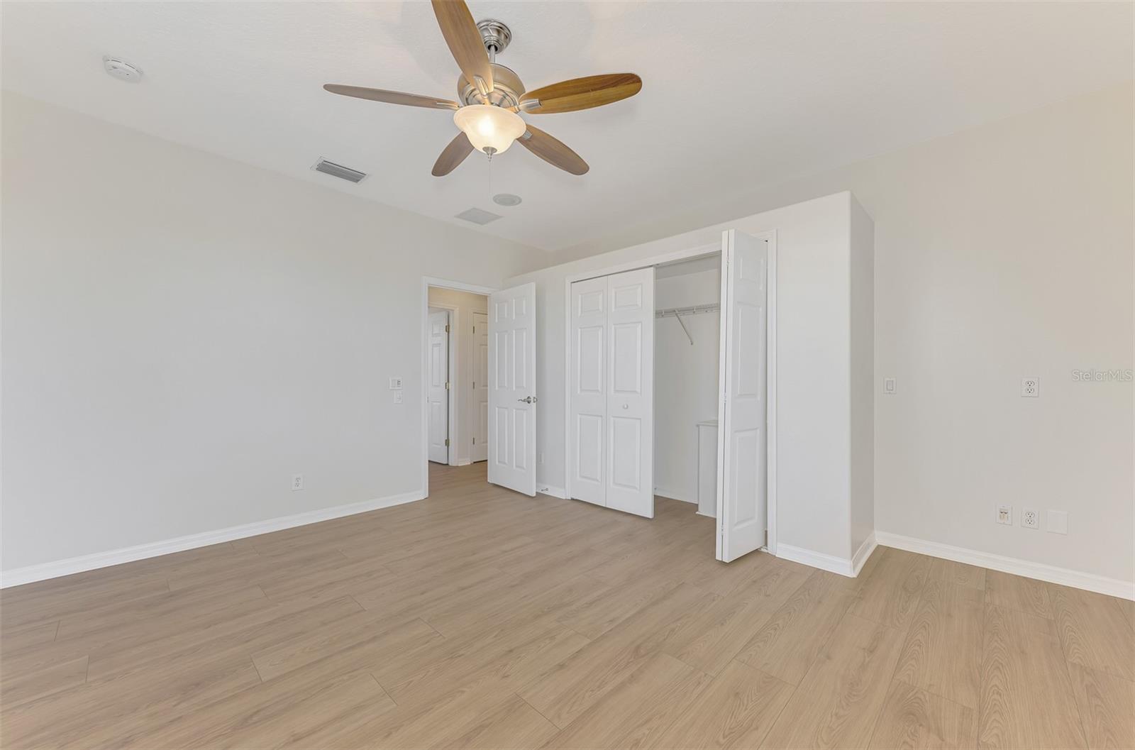5684 Eastwind Dr Property Photo 36