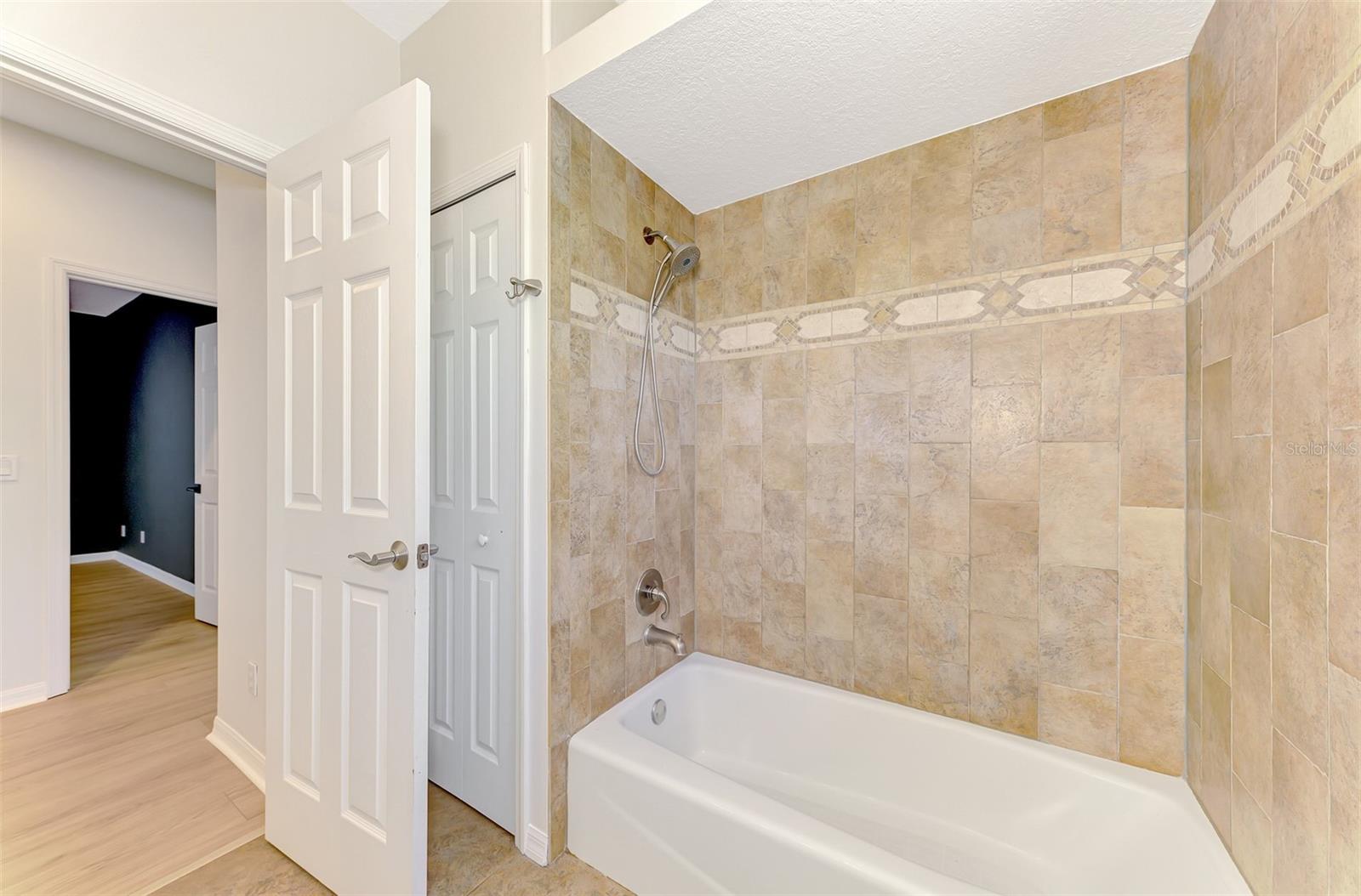 5684 Eastwind Dr Property Photo 37