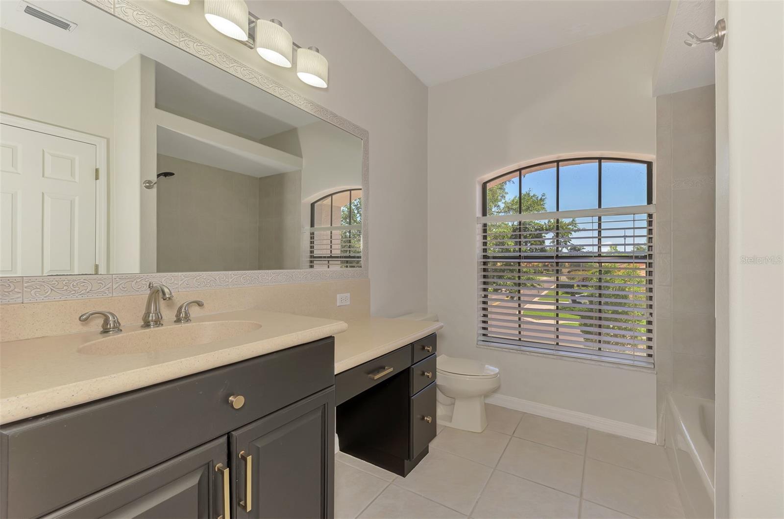 5684 Eastwind Dr Property Photo 43