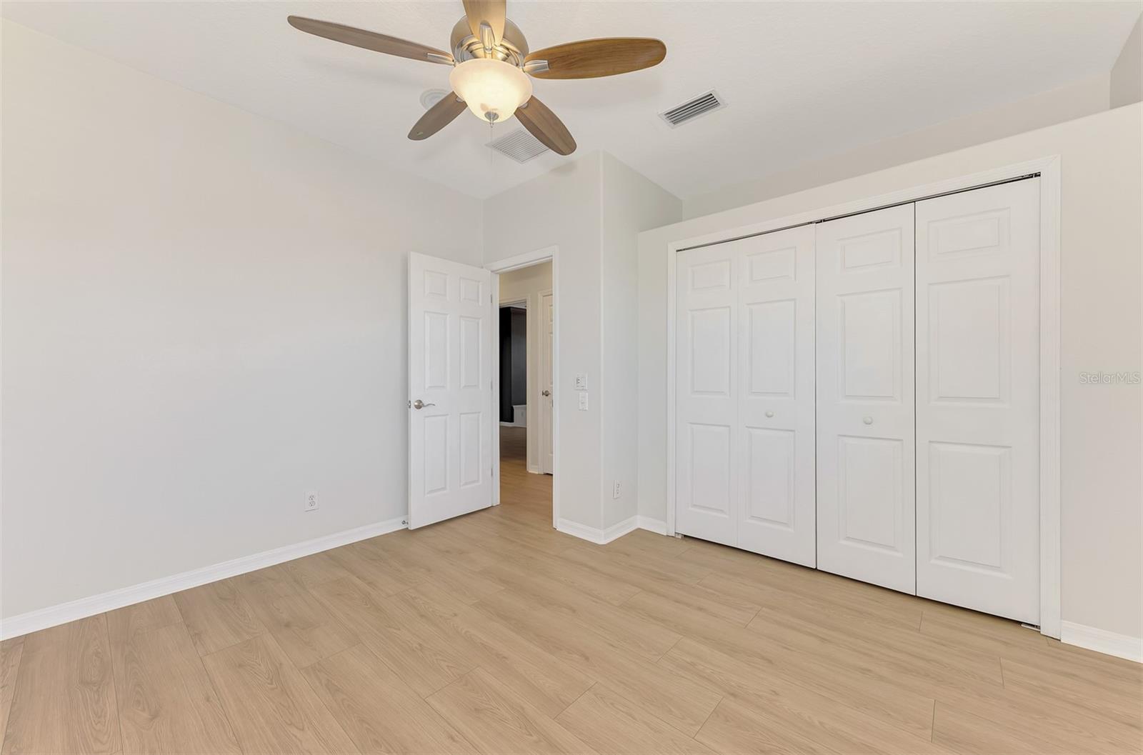 5684 Eastwind Dr Property Photo 45