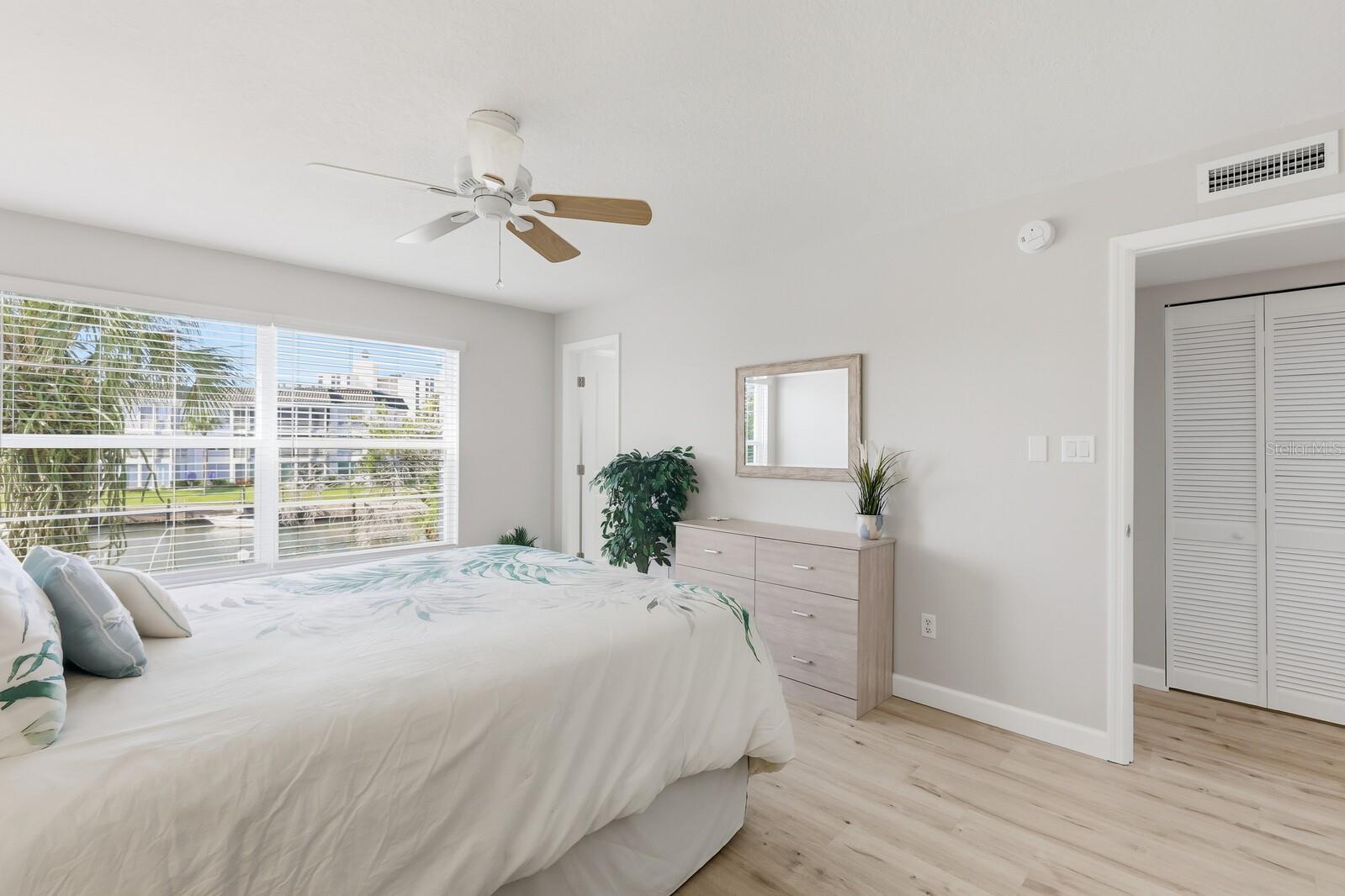 4380 Exeter Dr #h202 Property Photo 17