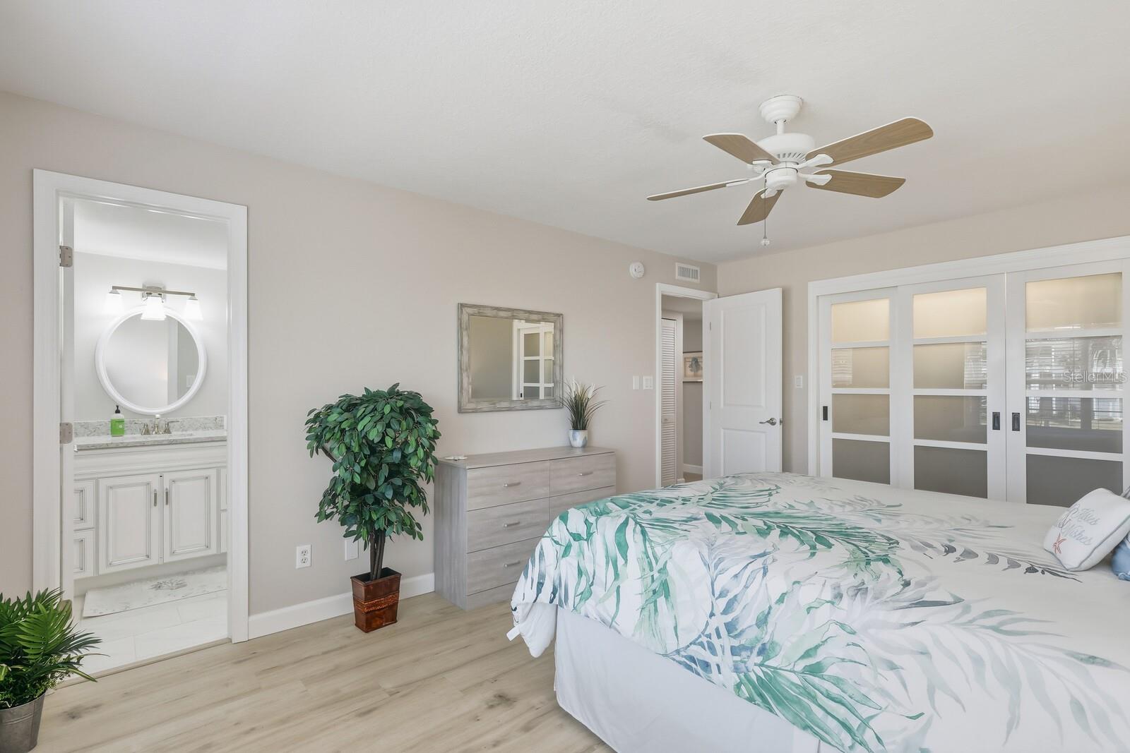 4380 Exeter Dr #h202 Property Photo 18