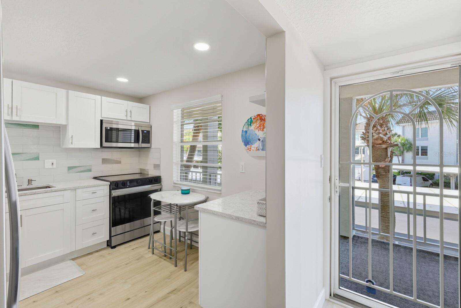 4380 Exeter Dr #h202 Property Photo 25