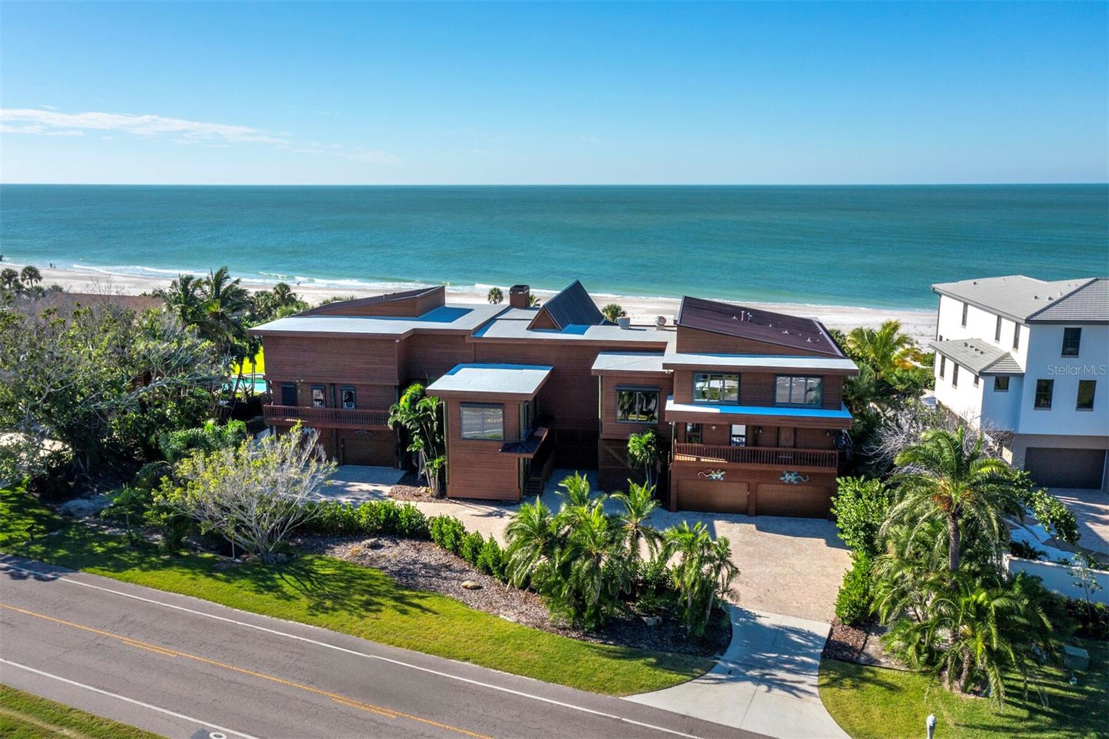 6685 Gulf Of Mexico Dr Property Photo