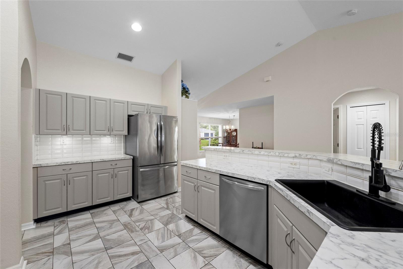 5262 Rhapsody Ave Property Photo 12