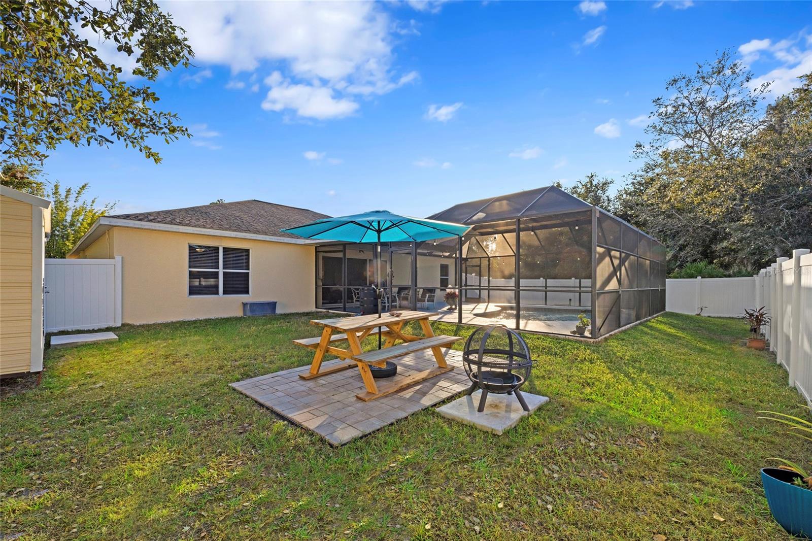 5262 Rhapsody Ave Property Photo 43