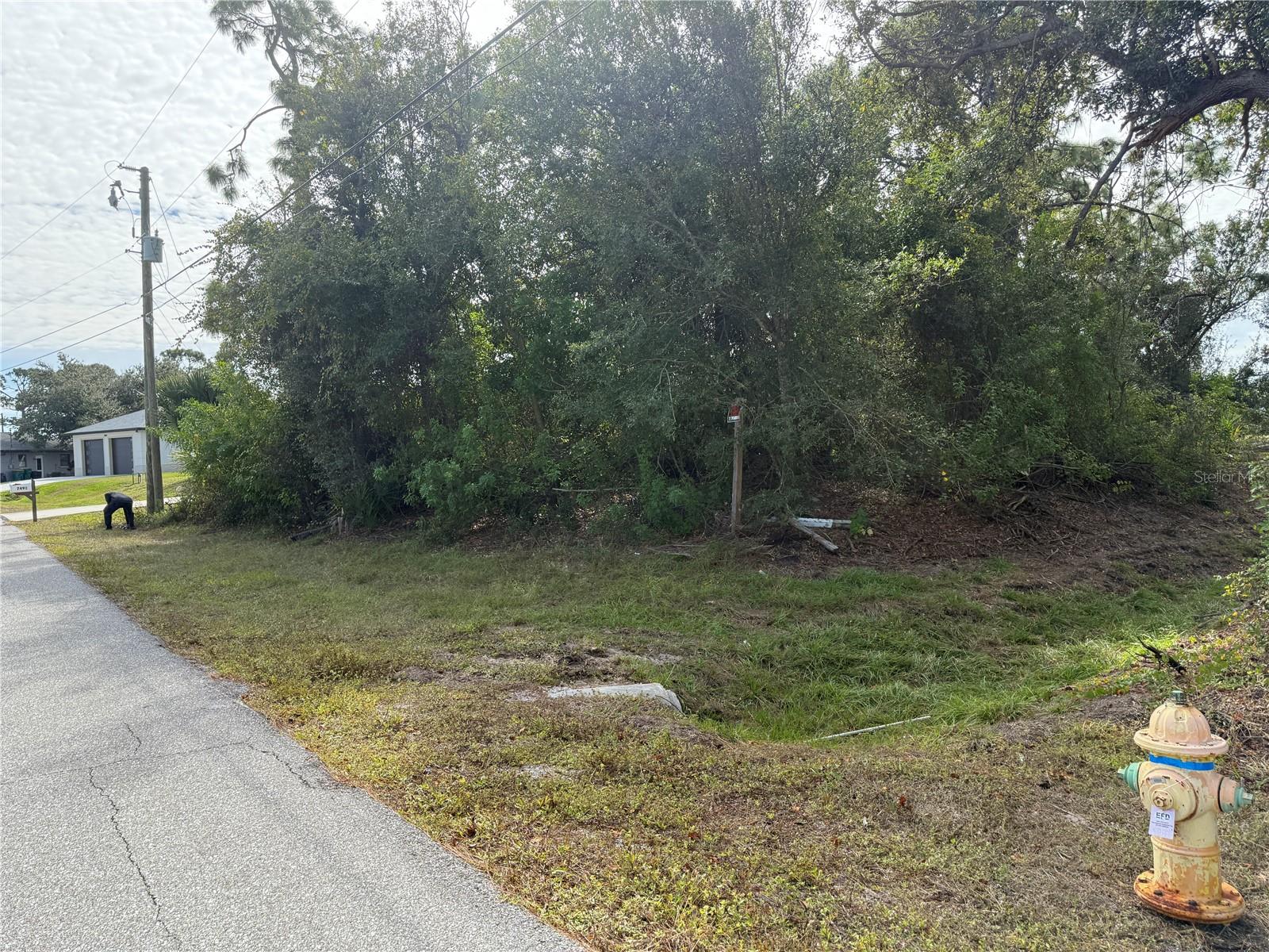 7483 Regina Dr Property Photo 1