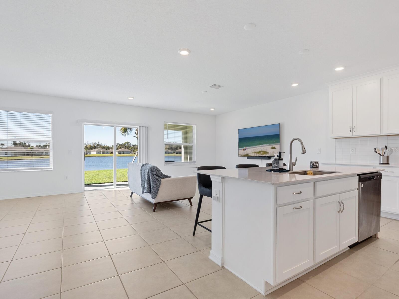 9975 Last Light Gln Property Photo 4
