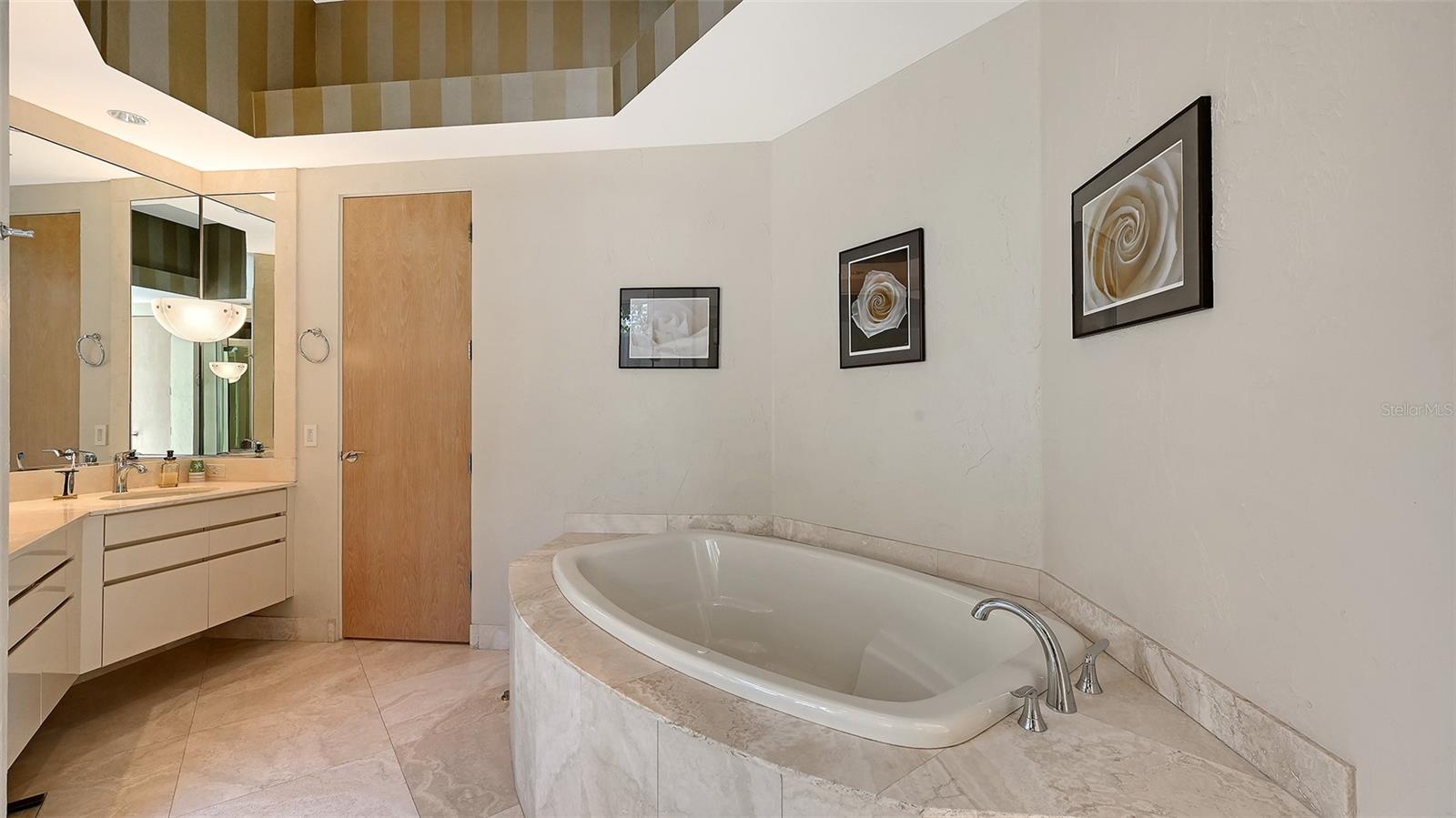 510 Harbor Gate Way Property Photo 29