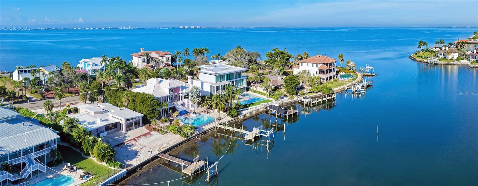 355 S Shore Dr Property Photo 10