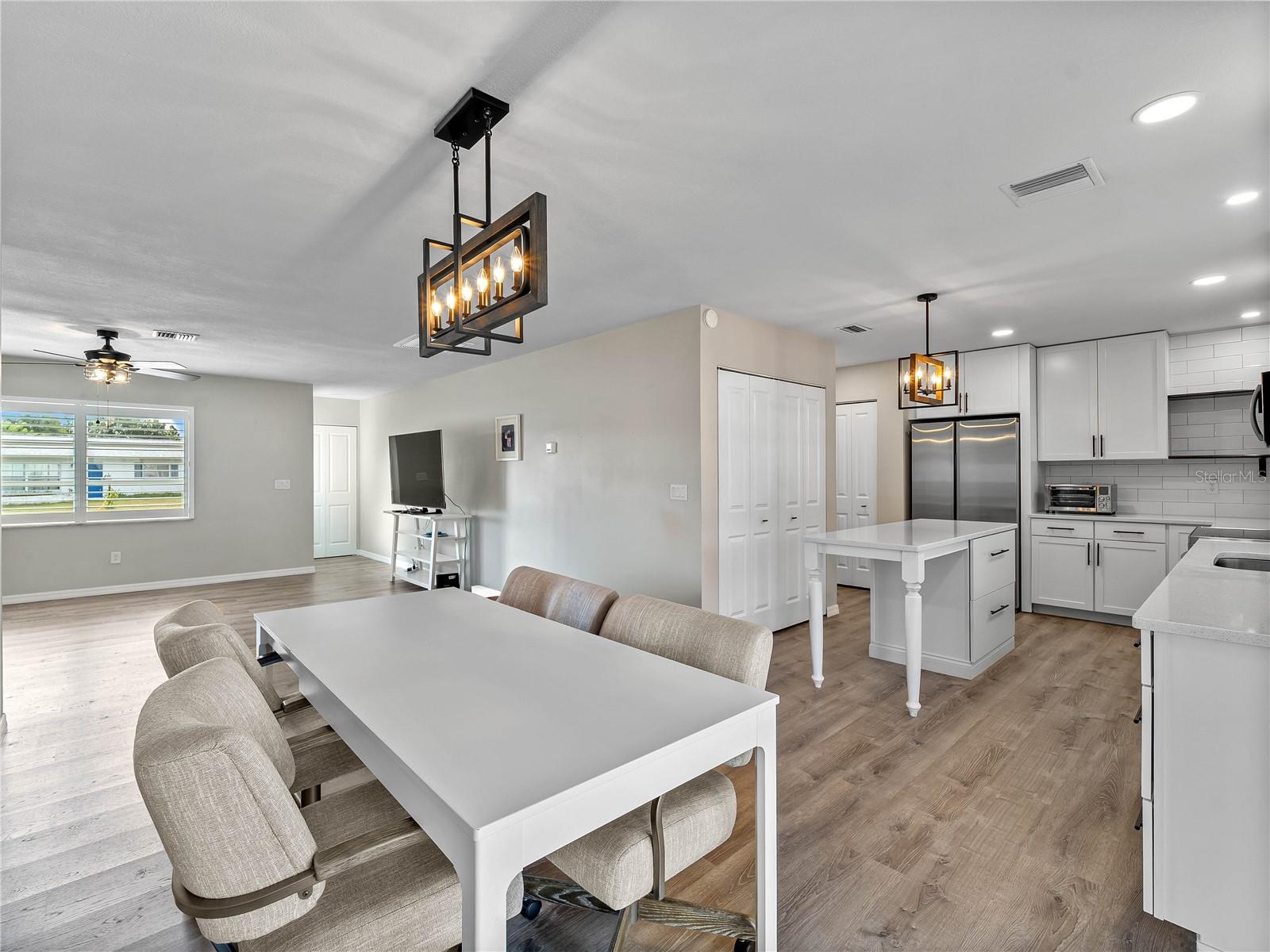 2367 Ivanhoe St Property Photo 19