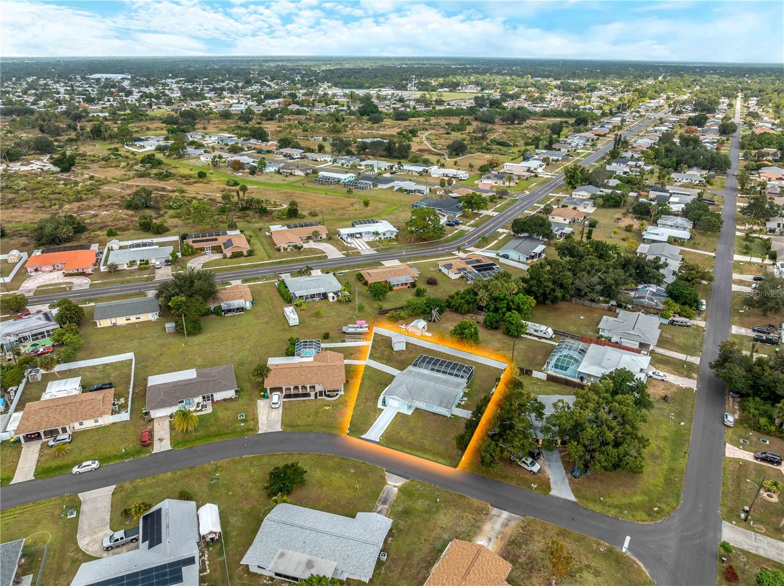 2367 Ivanhoe St Property Photo 23