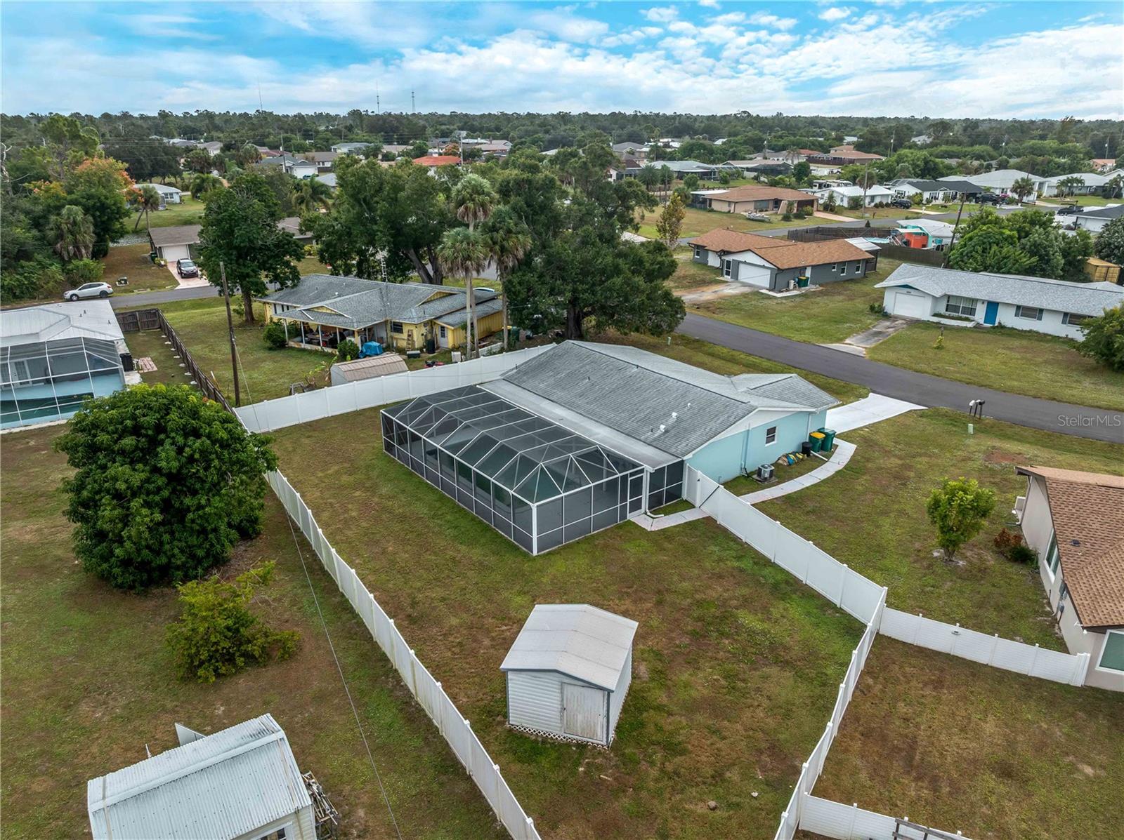 2367 Ivanhoe St Property Photo 25