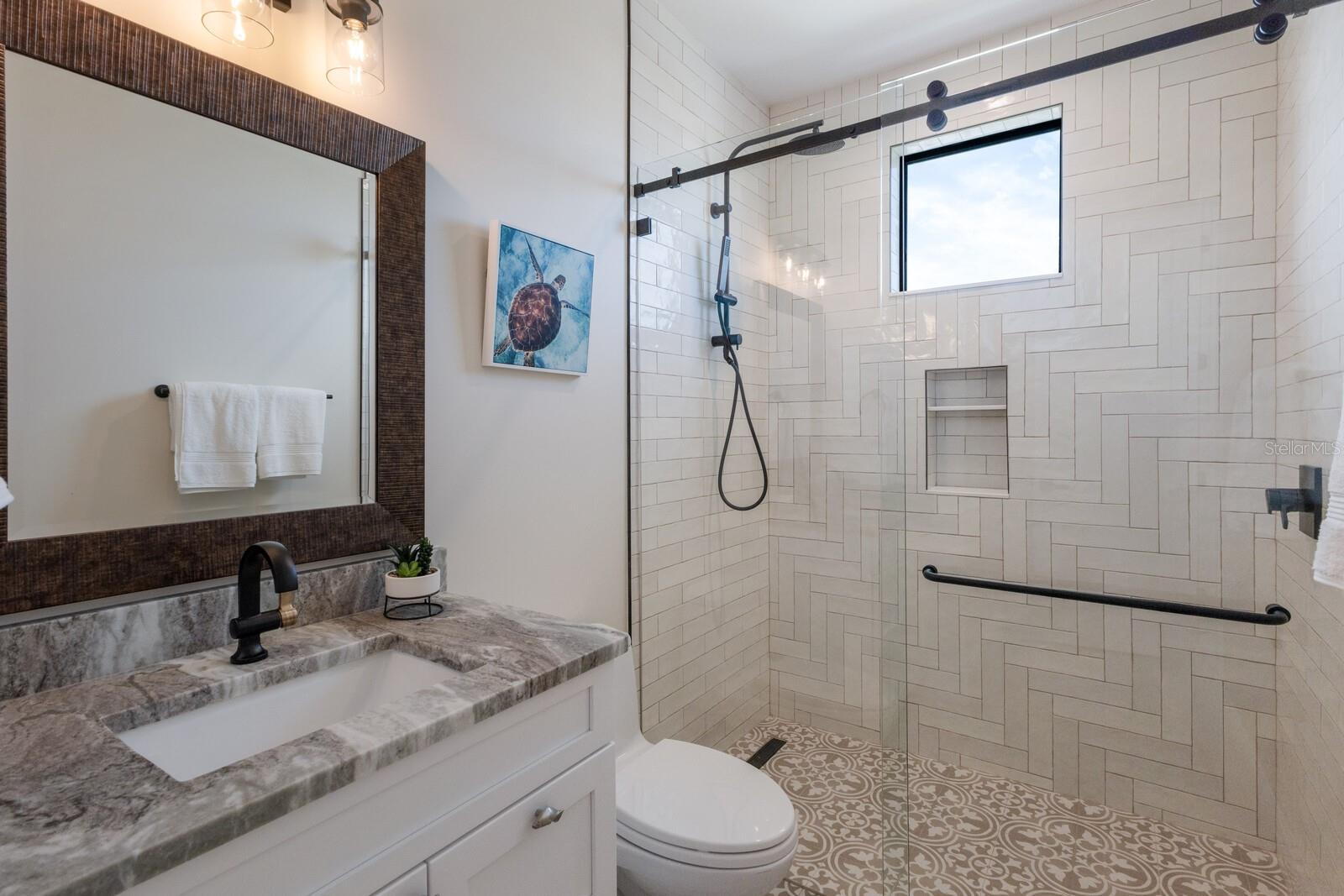 2415 Avenue B Property Photo 36