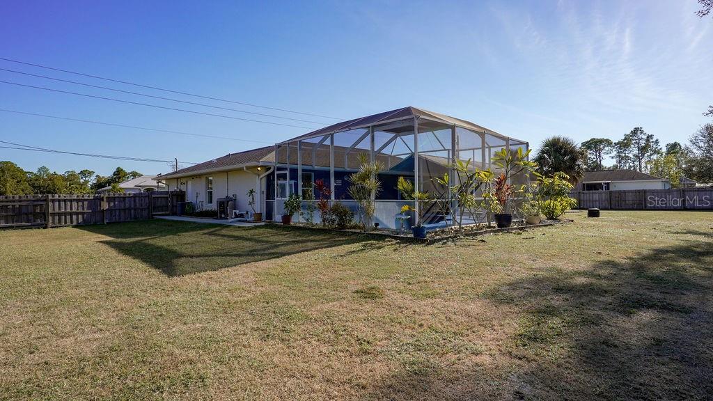 3357 N Chamberlain Blvd Property Photo 6