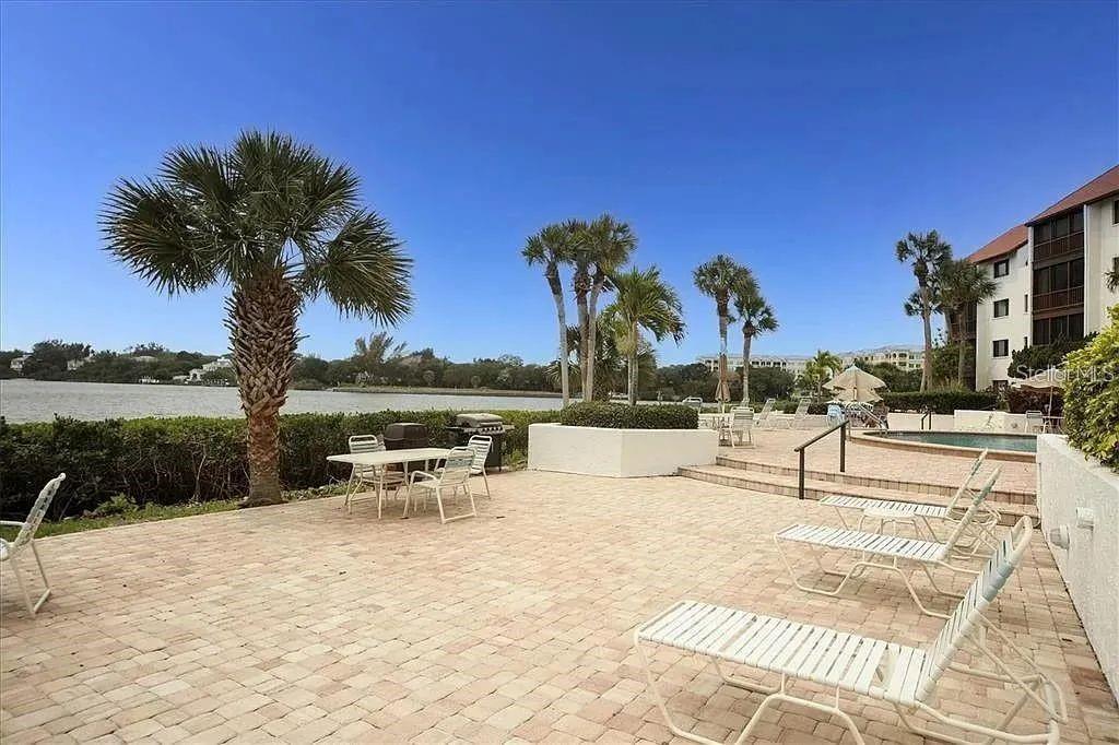 1650 Stickney Point Rd #50-202 Property Photo 31