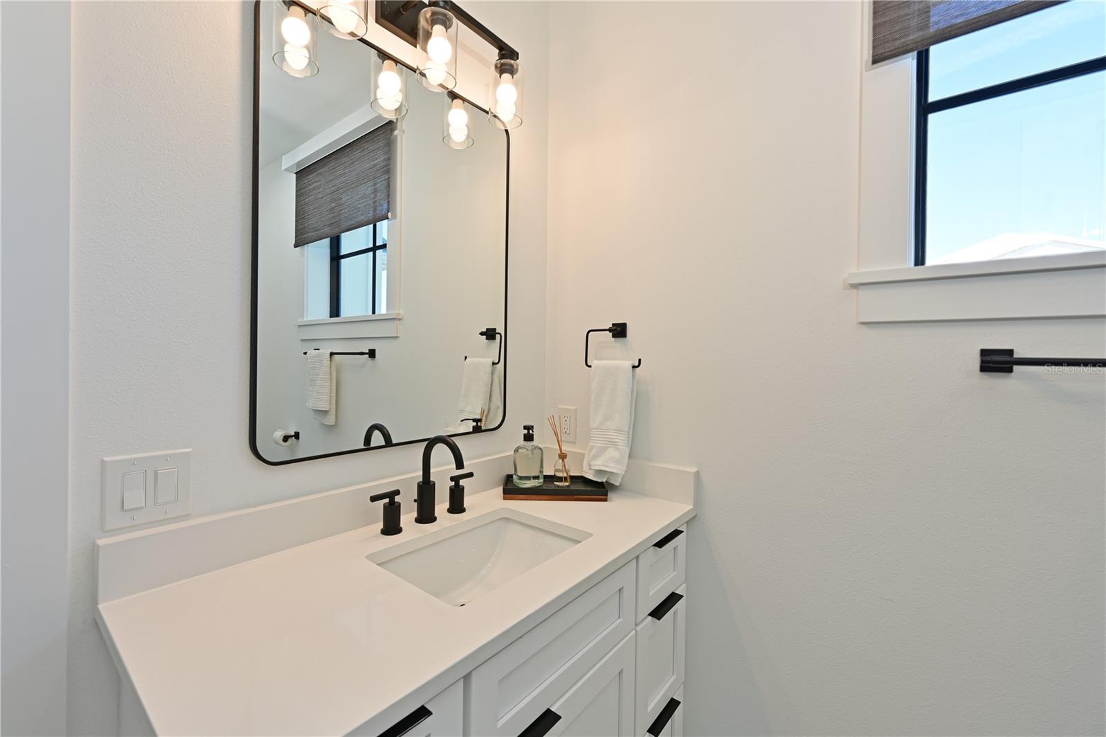 305 55th St Property Photo 28