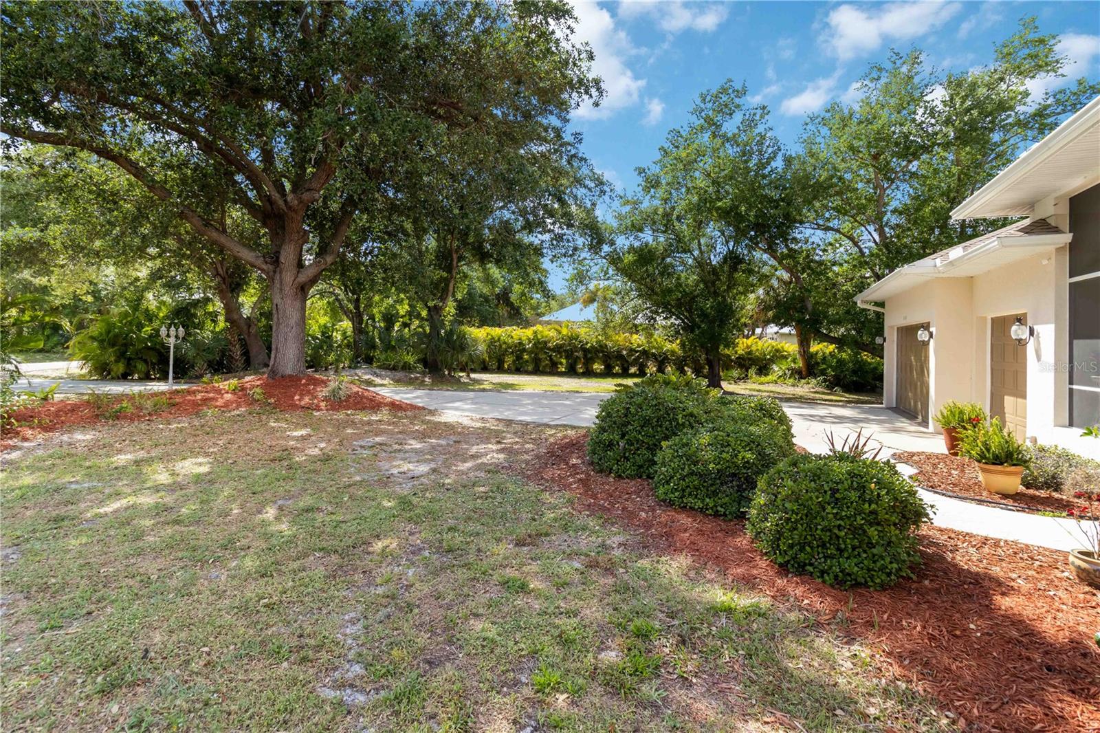 1860 Citron St Property Photo 30