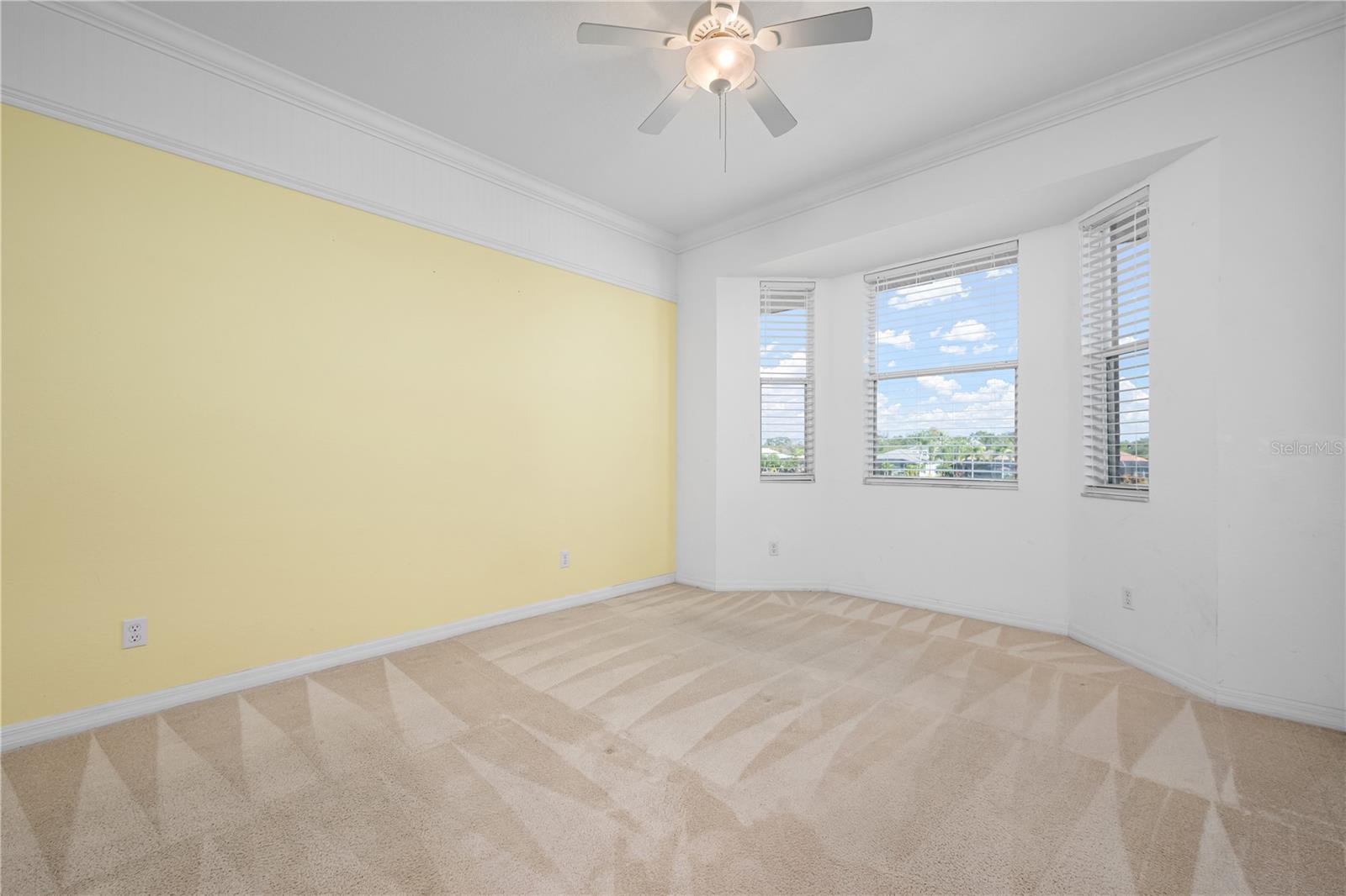 915 Fairwaycove Ln #204 Property Photo 20